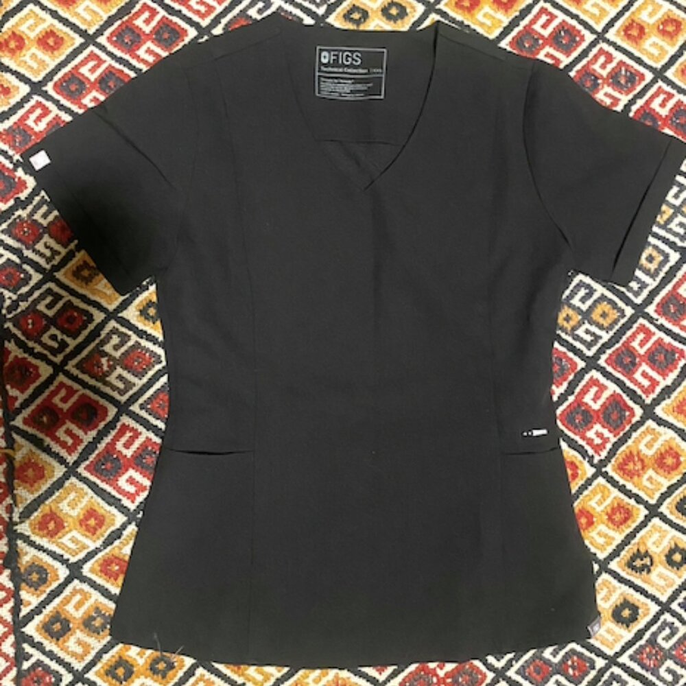 Figs Black Women's Casma Three-Pocket Scrub Top XXS
